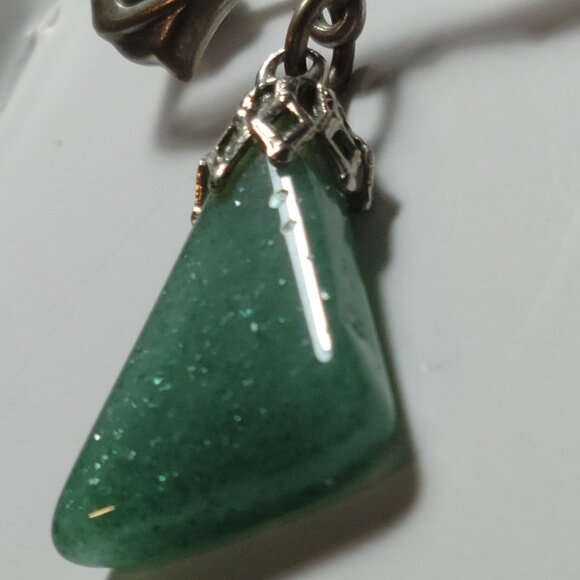 May Birthstone Aventurine Chard Gemstone Brooch with cute Bow Friendship gift - Picture 4 of 9